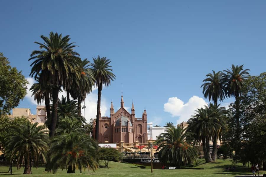Full Day City Tour Buenos Aires, Recoleta Cemetery and Tigre - La Boca and colorful Caminito