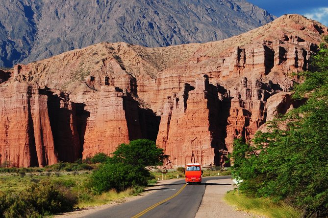 Full-Day Tour Cafayate Calchaqui Valleys with Wine - Garganta del Diablo, a dramatic first stop