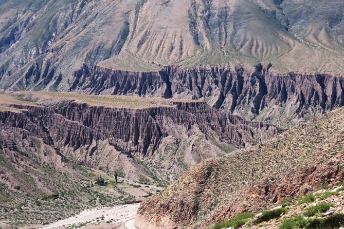 Full-Day Tour to Salinas Grandes and Purmamarca From Salta - The climb to Cuesta de Lipán at 4,170 meters