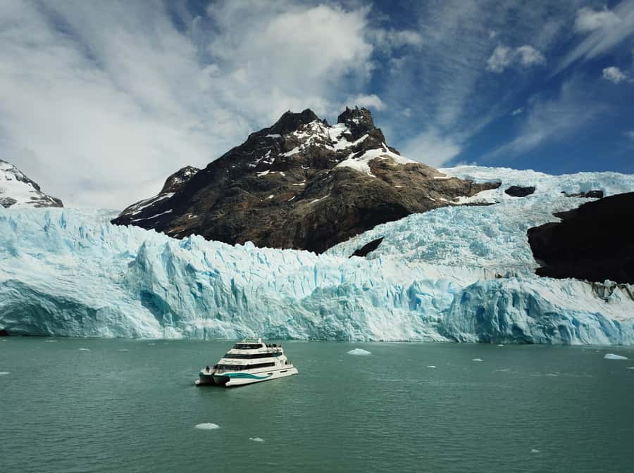 Gourmet Glacier Cruise & Footbridges of Perito Moreno - Why this cruise gives you more than a Perito Moreno visit
