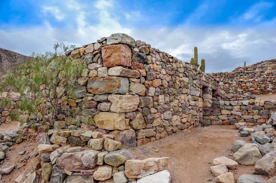 Hornocal: Tour of the 14 Colors Mountain & Humahuaca´s Gorge - Uquía and the armed angels