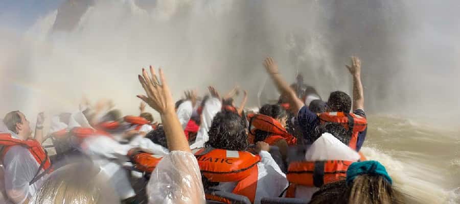 Iguazu Falls: Gran Aventura Boat and Argentinian Falls Tour - Key points at a glance