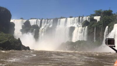 Gran Aventura Boat and Argentinian Falls Tour