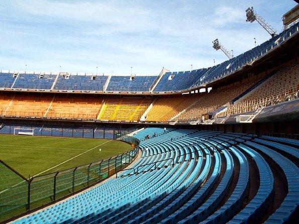 La Boca, a collective creation: Port, immigrants, arts and football - La Boca beyond the painted postcard