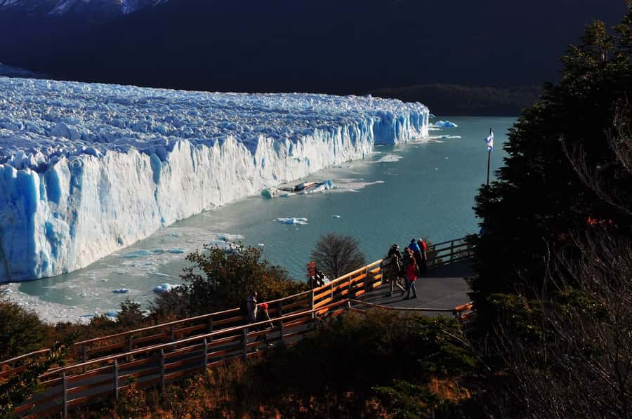 Moreno Glacier: Tour from El Calafate with tour guide, walkways, and boat ride - The Road from El Calafate to Los Glaciares National Park