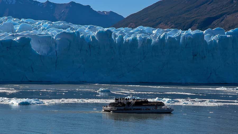 Moreno Glacier: Tour from El Calafate with tour guide, walkways, and boat ride - Free Time on the Glacier Walkways