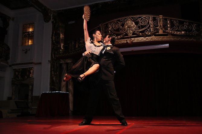 Palacio Tango: Tango Show at the Piazzolla Theater - The tango lesson and the show-only option