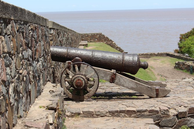 Premium Day Tour to Colonia del Sacramento - A generous lunch at Mesón de la Plaza