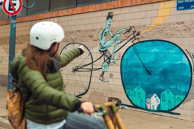 Private Off the Beaten Path: Hidden Urban Art Bike Tour - Why this bike route shows you a different Buenos Aires