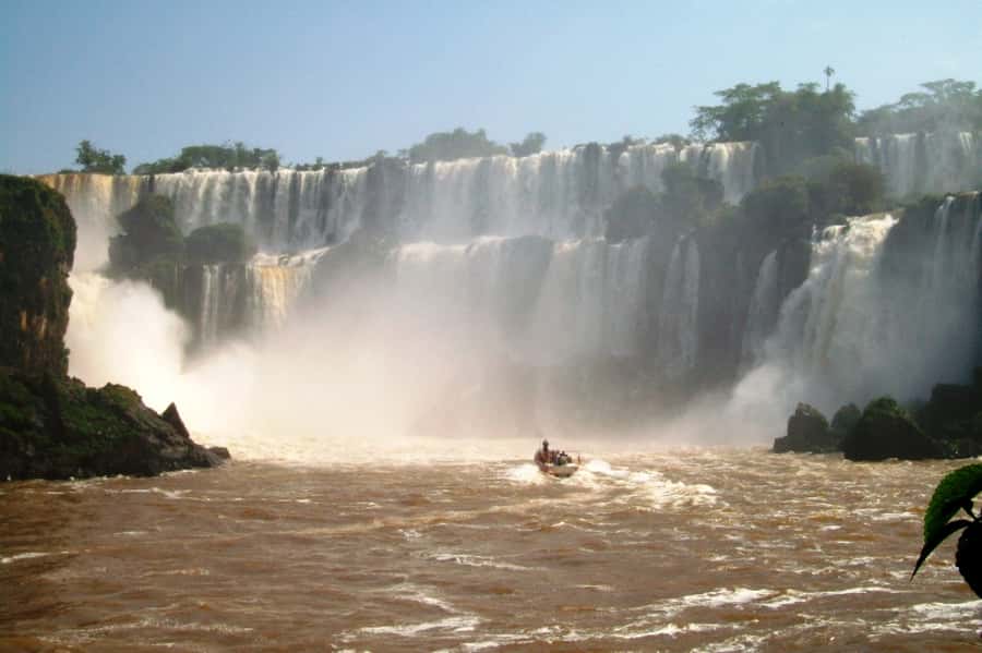Puerto Iguazú: Iguazú Falls Adventure with 4WD & Boat Ride - A full day built around water, noise, and scale