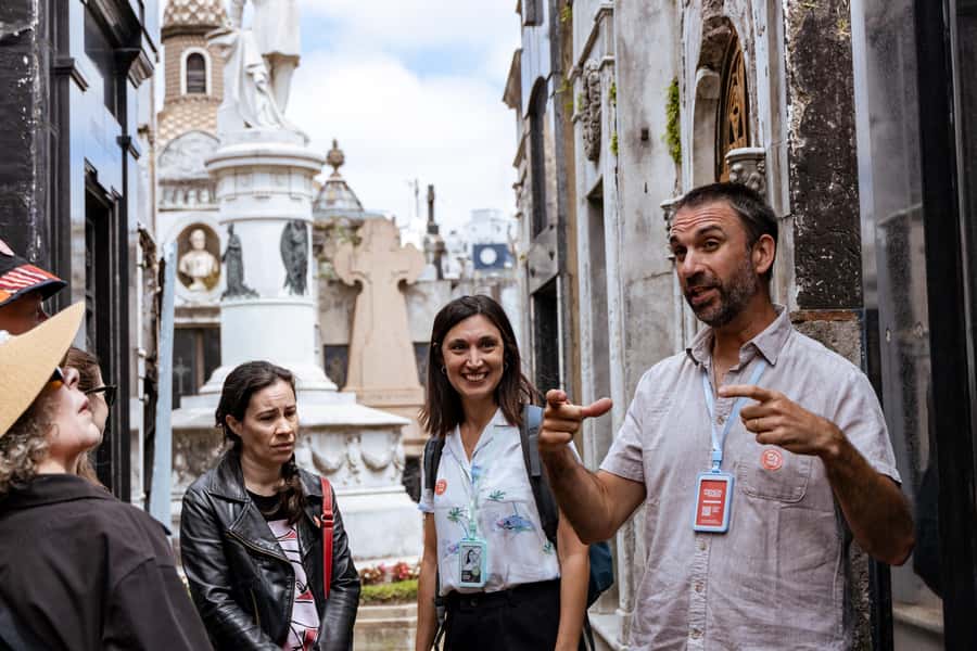 Recoleta Cemetery - Small Group Tour of History & Secrets - What Esteban adds to the experience