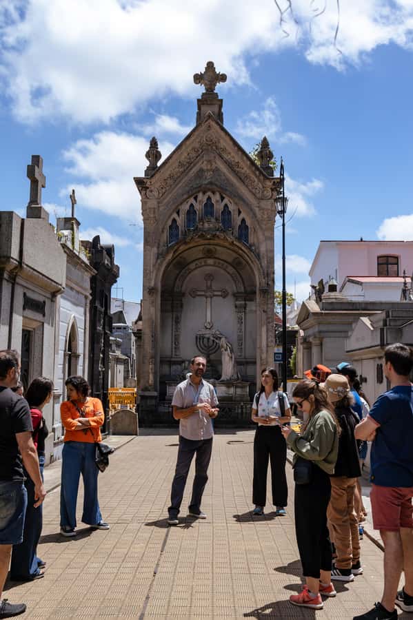 Recoleta Cemetery - Small Group Tour of History & Secrets - Is 150 minutes the right length?