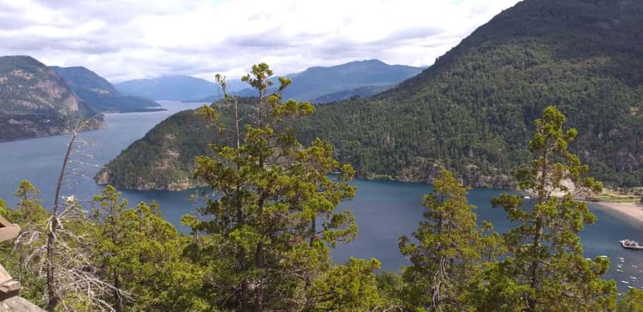 San Martin de los Andes along the Route of the 7 Lakes - Puerto Manzano and Villa La Angostura