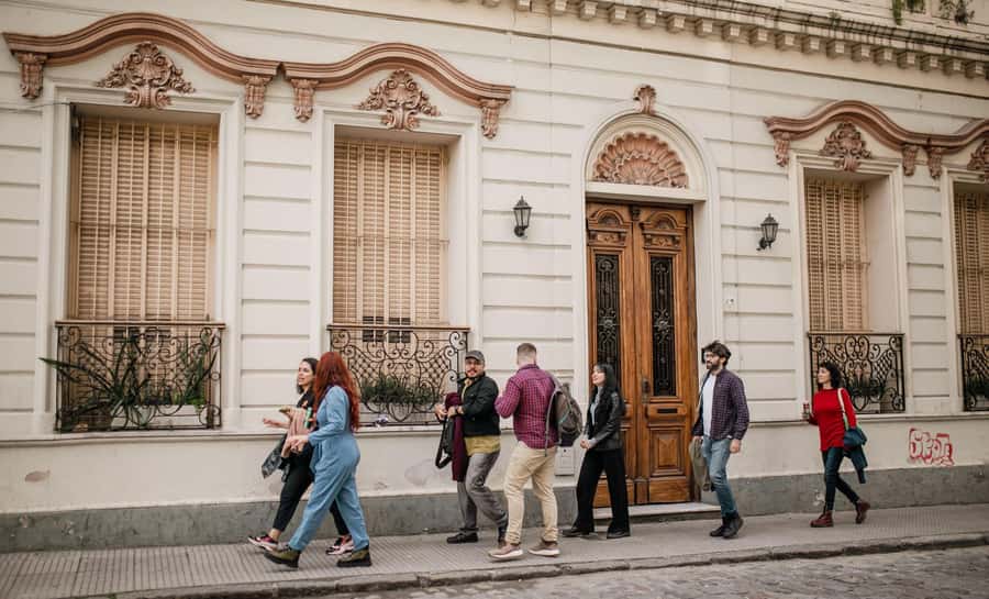 San Telmo: Historical Guided Tour with Street Food & Drinks - Regional specialties and the Argentine food story
