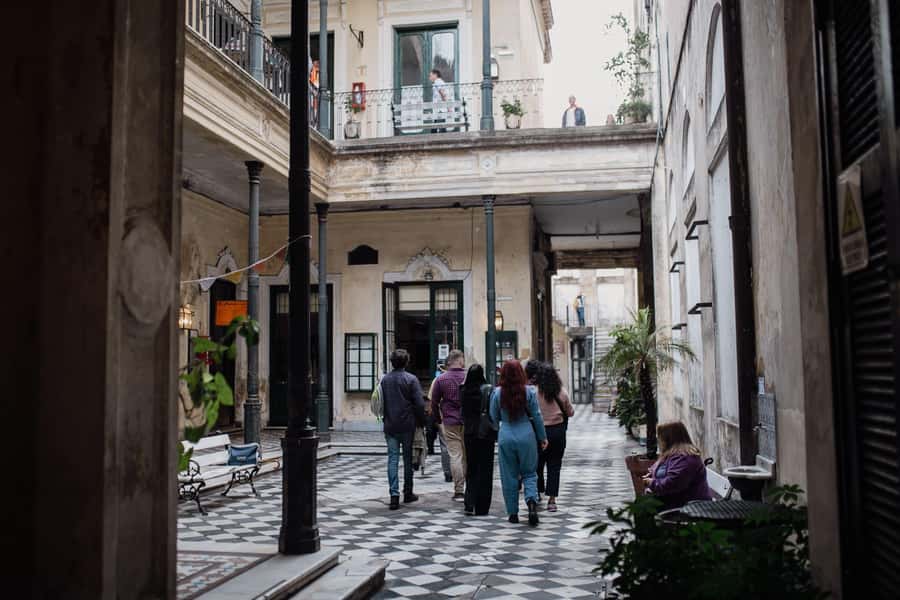 San Telmo: Historical Guided Tour with Street Food & Drinks - What the $69 price includes