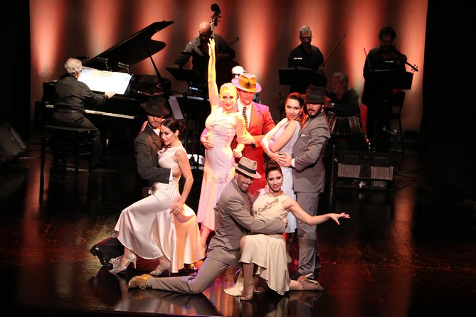 Teatro Astor Piazzolla Skip-the-Line Ticket - The pre-show hour: tango lessons and photographs