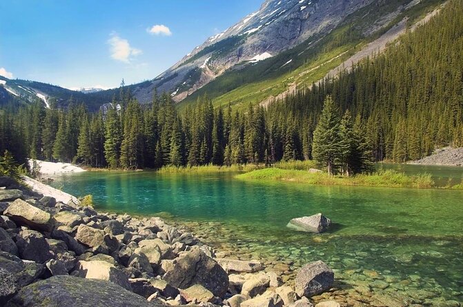 Trekking Emerald Lagoon - Key points at a glance