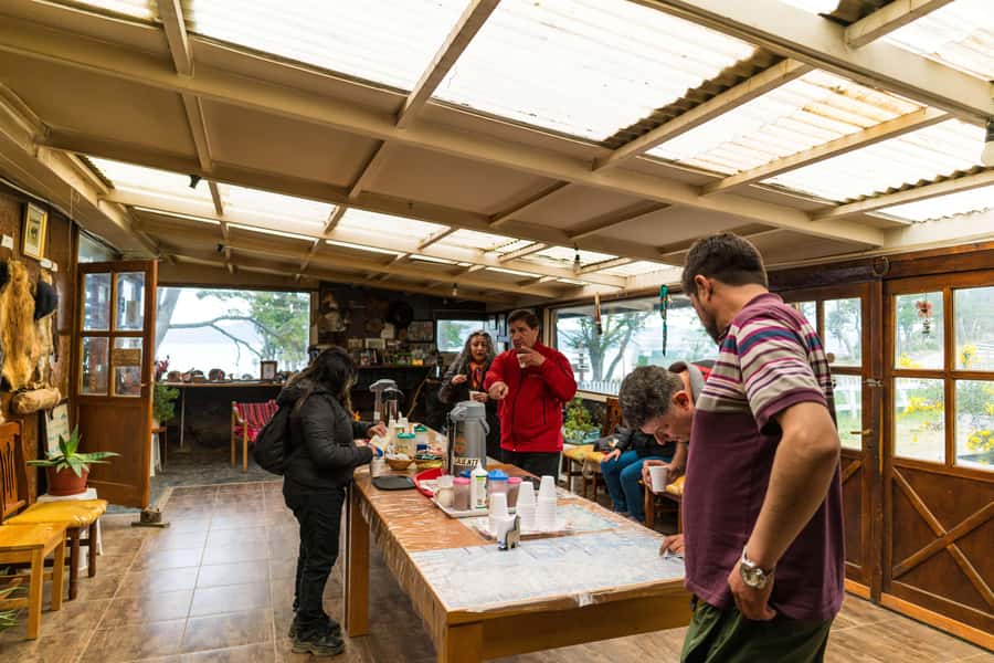 Ushuaia: Escondido & Fagnano Lakes Tour AM - Lunch at your own cost