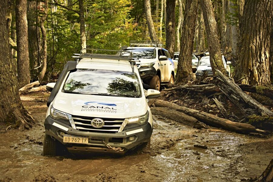 Ushuaia: Off-Road 4X4 Lakes Tour - What to wear and what to bring