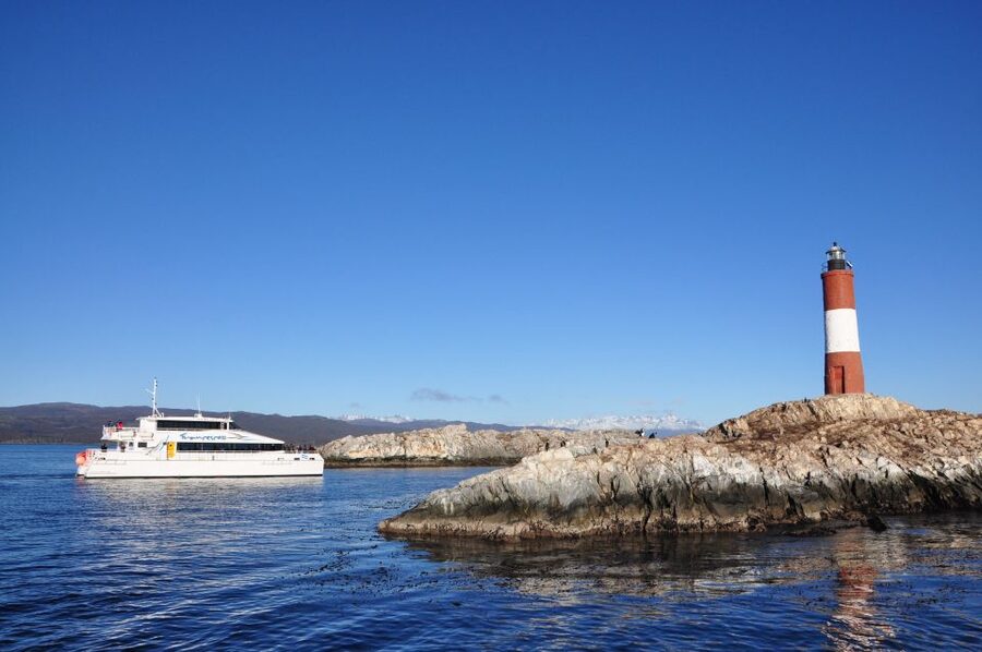 Ushuaia: Penguin Watching Tour by Catamaran - Comfort, Food, and Photography Onboard